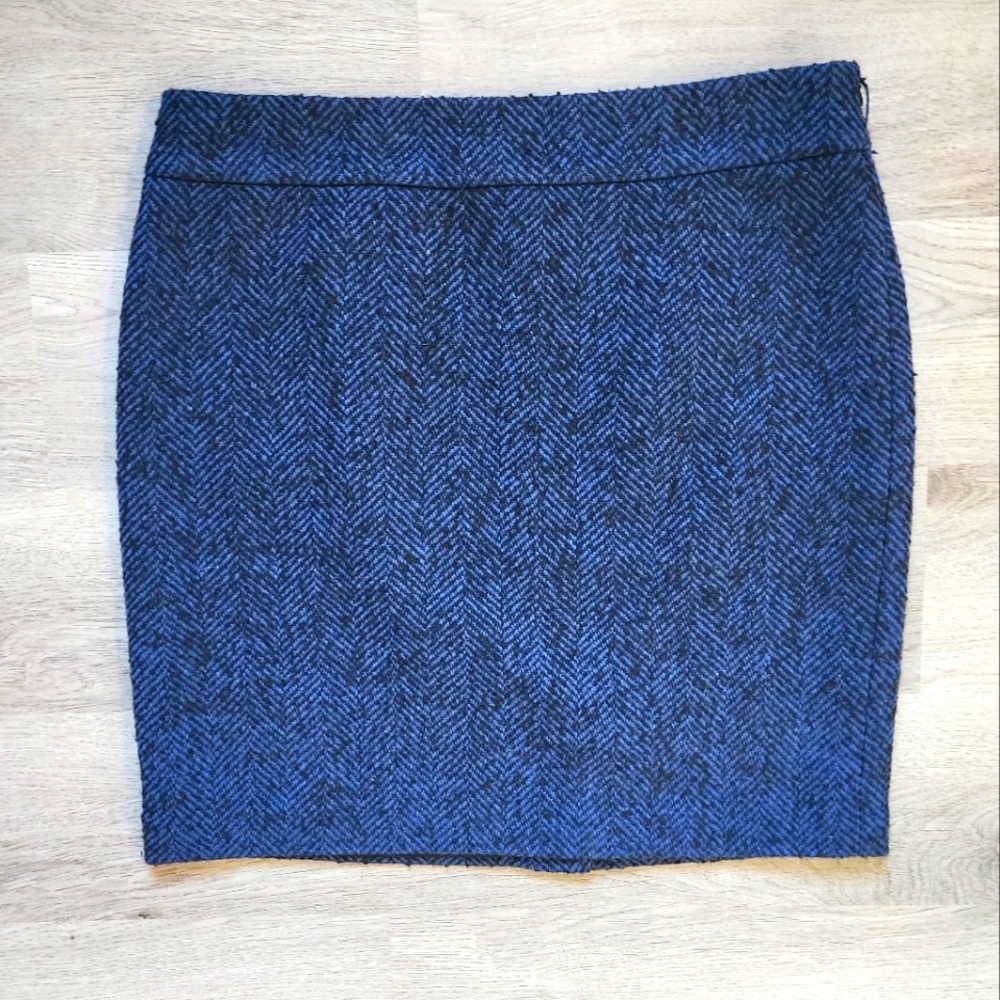 NWT Lord & Taylor Women's Wool Blend Knee Length Straight Pencil Skirt Size 10